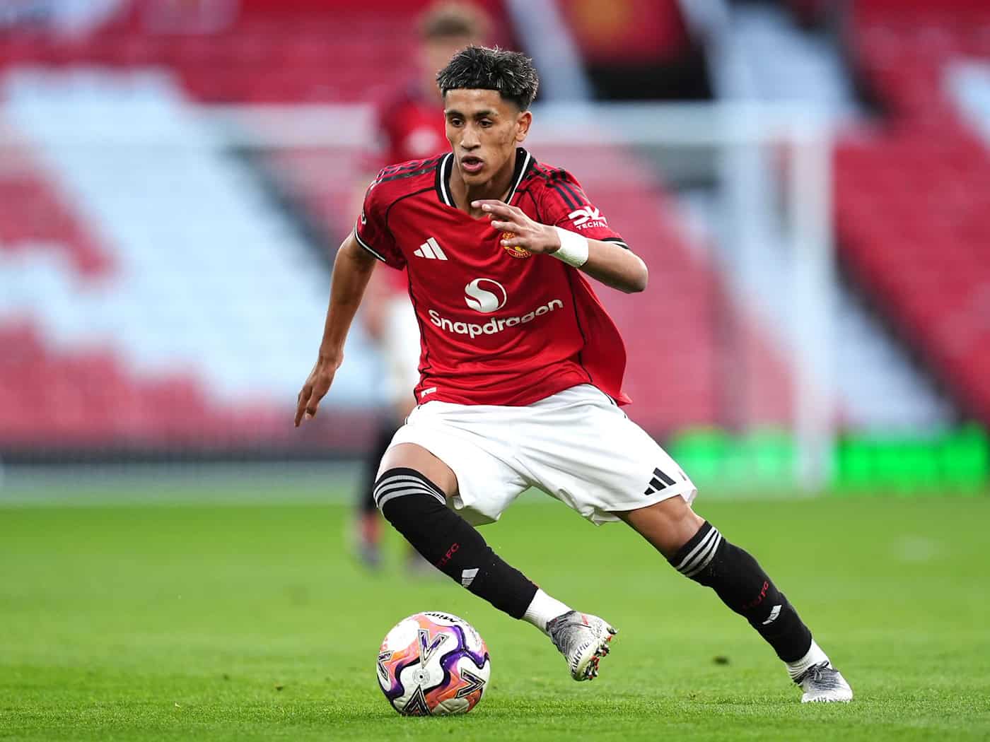 FC Bayern hält sich bei Interesse an JJ Gabriel zurück
