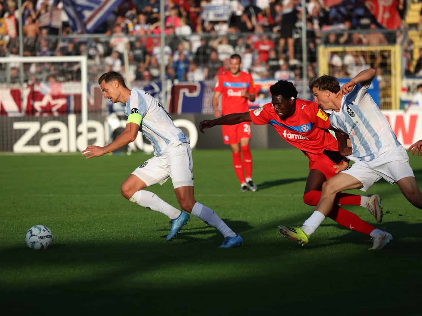 TSV 1860 München peilt ersten Heimsieg gegen Schwaben Augsburg an