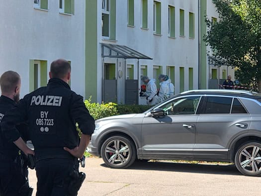 Leichenfund - 19-Jähriger soll Vater und Oma getötet haben