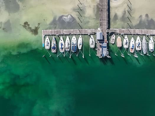Niedriger Pegelstand setzt Bodensee zu