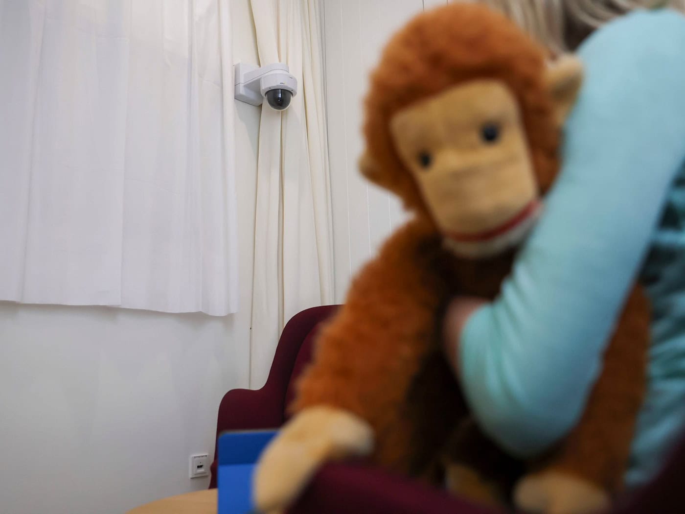 Pfleger soll 24 Behinderte missbraucht haben - Anklage