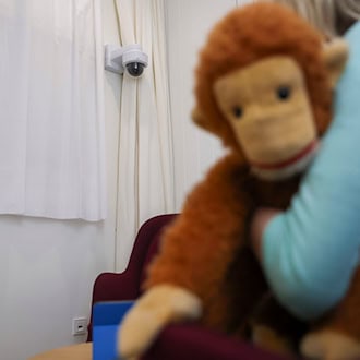Pfleger soll 24 Behinderte missbraucht haben - Anklage