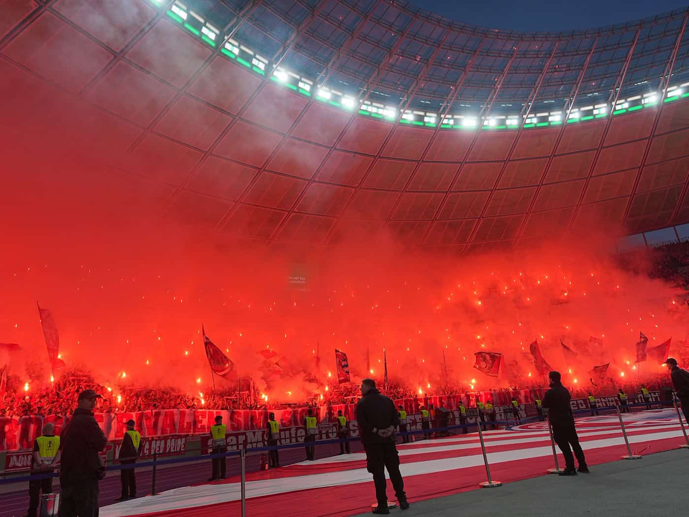 Sportgericht reduziert Geldstrafen für FC Bayern München und VfB Stuttgart nach Pyrotechnik im DFB-Pokal-Finale