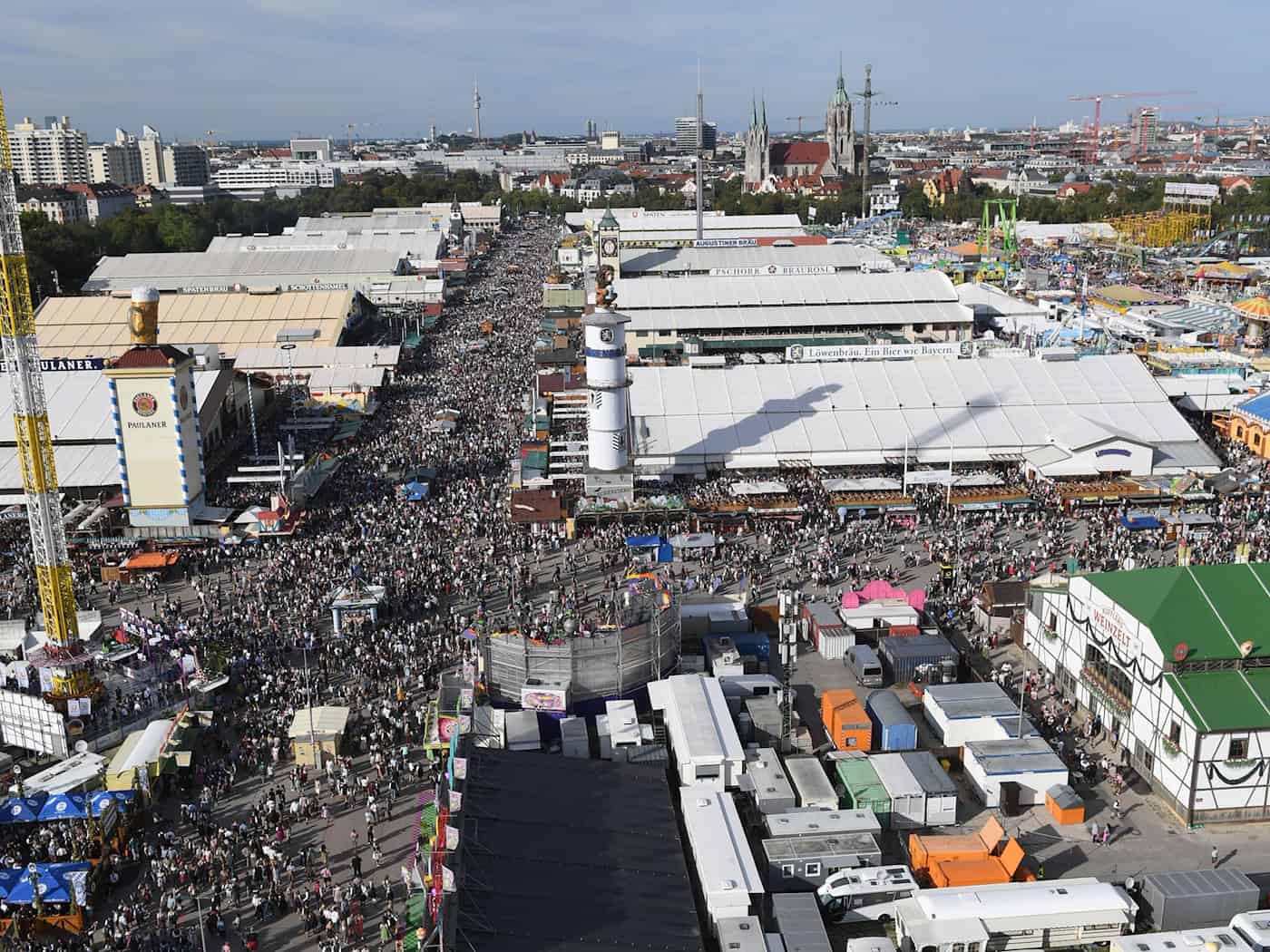 Polizei ermittelt wegen Drohnenflugs über der Wiesn