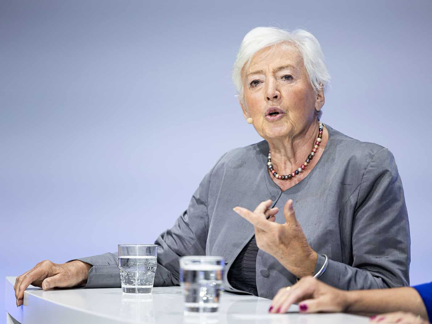 Renate Schmidt fordert mehr echte Gespräche mit Bürgern
