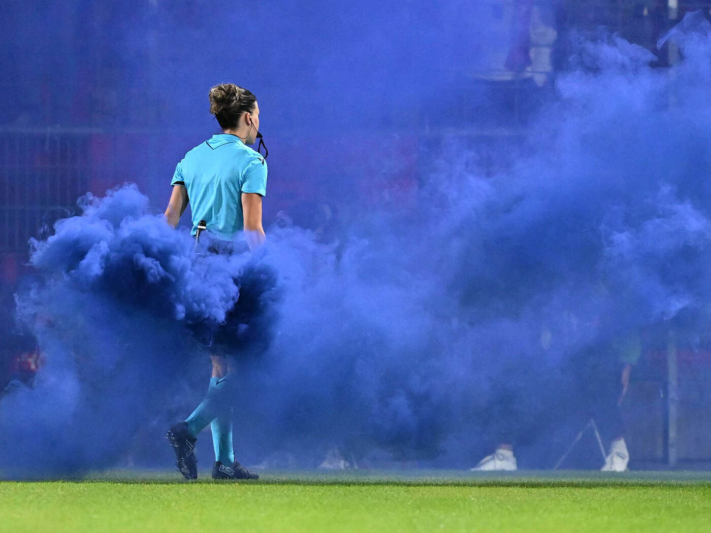 Rückschlag im blauen Rauch: Bayern-Frauen verpassen Sieg