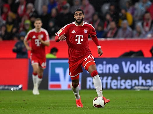 München: Saibari trägt bei Bayern die Rückennummer 34 als Hommage an Abdelhak Nouri