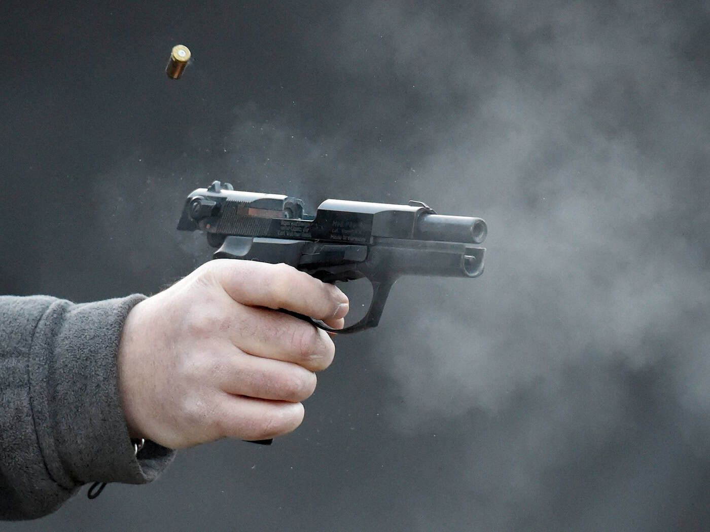 Schüsse aus Schreckschusswaffe - Mann im Gesicht verletzt