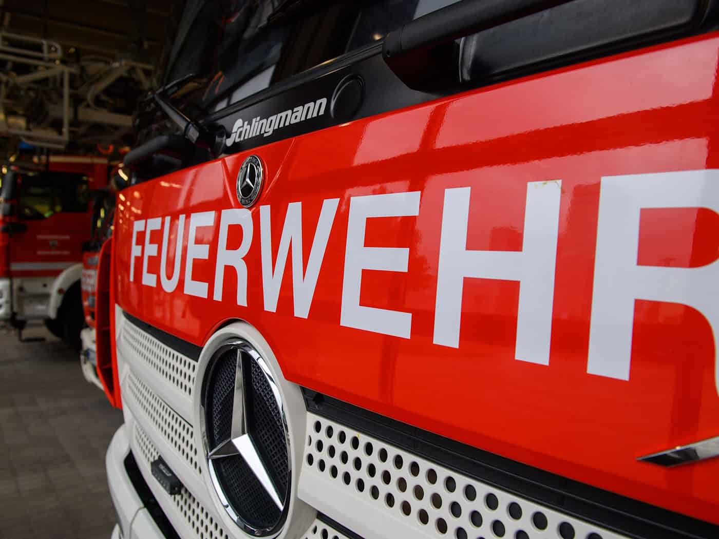 Sprinkleranlage löst in Labor aus: Feuerwehr saugt Wasser ab