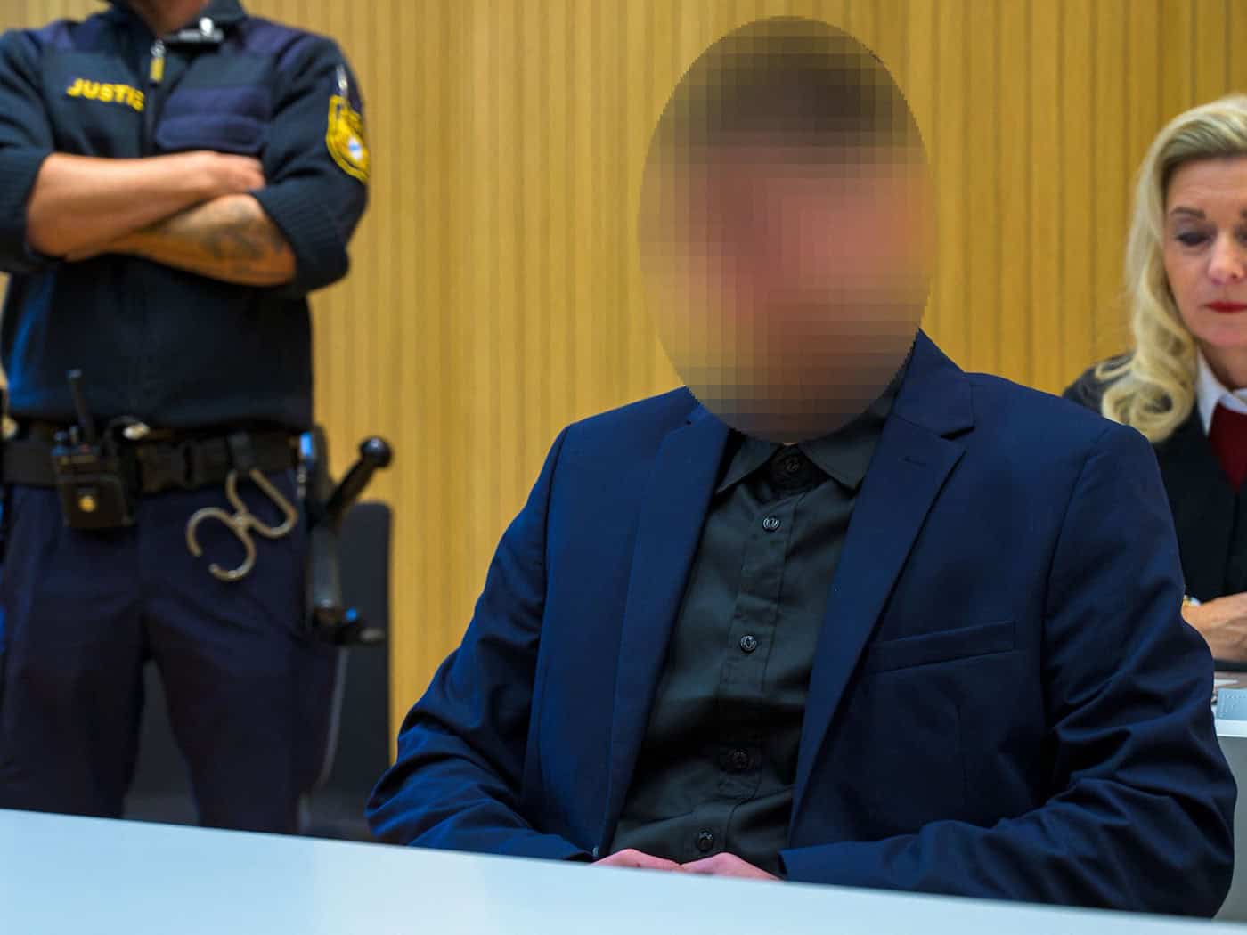 20-Jähriger gesteht Fahrt mit Ex-Partner auf Motorhaube