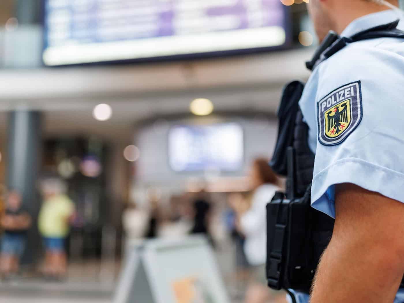 Aggressiver Mann greift Reisende am Hauptbahnhof Nürnberg an