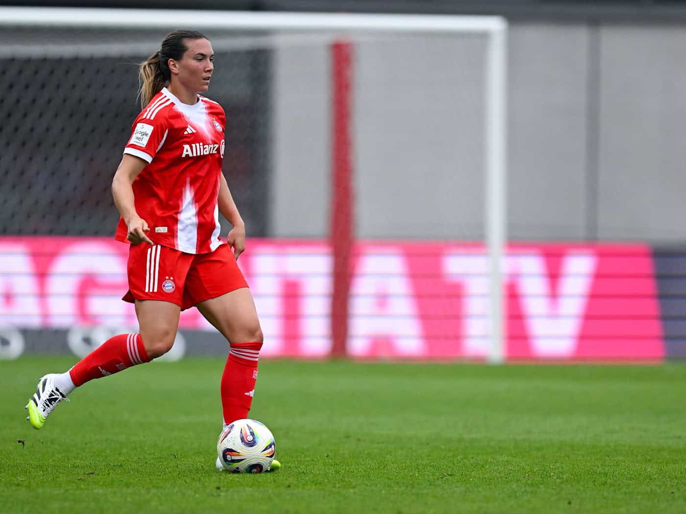 Bayern-Fußballerinnen länger ohne Damnjanovic und Gilles