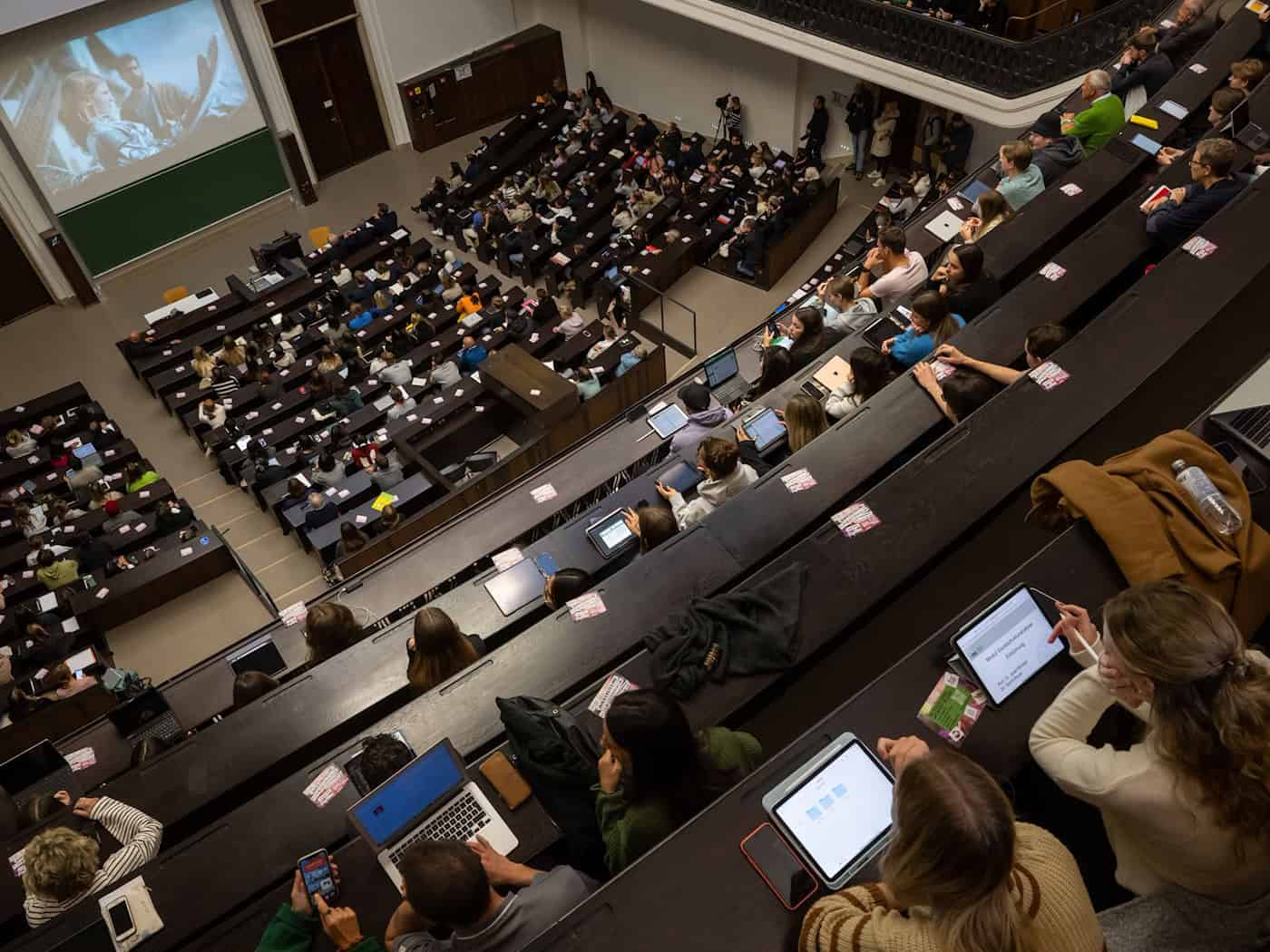403.333 Studierende in Bayern – deutlicher Zuwachs bei Erstsemestern