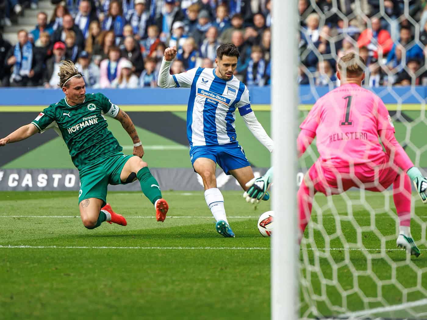 Fürth verliert 1:2 bei Spitzenreiter Hertha und bleibt sieglos