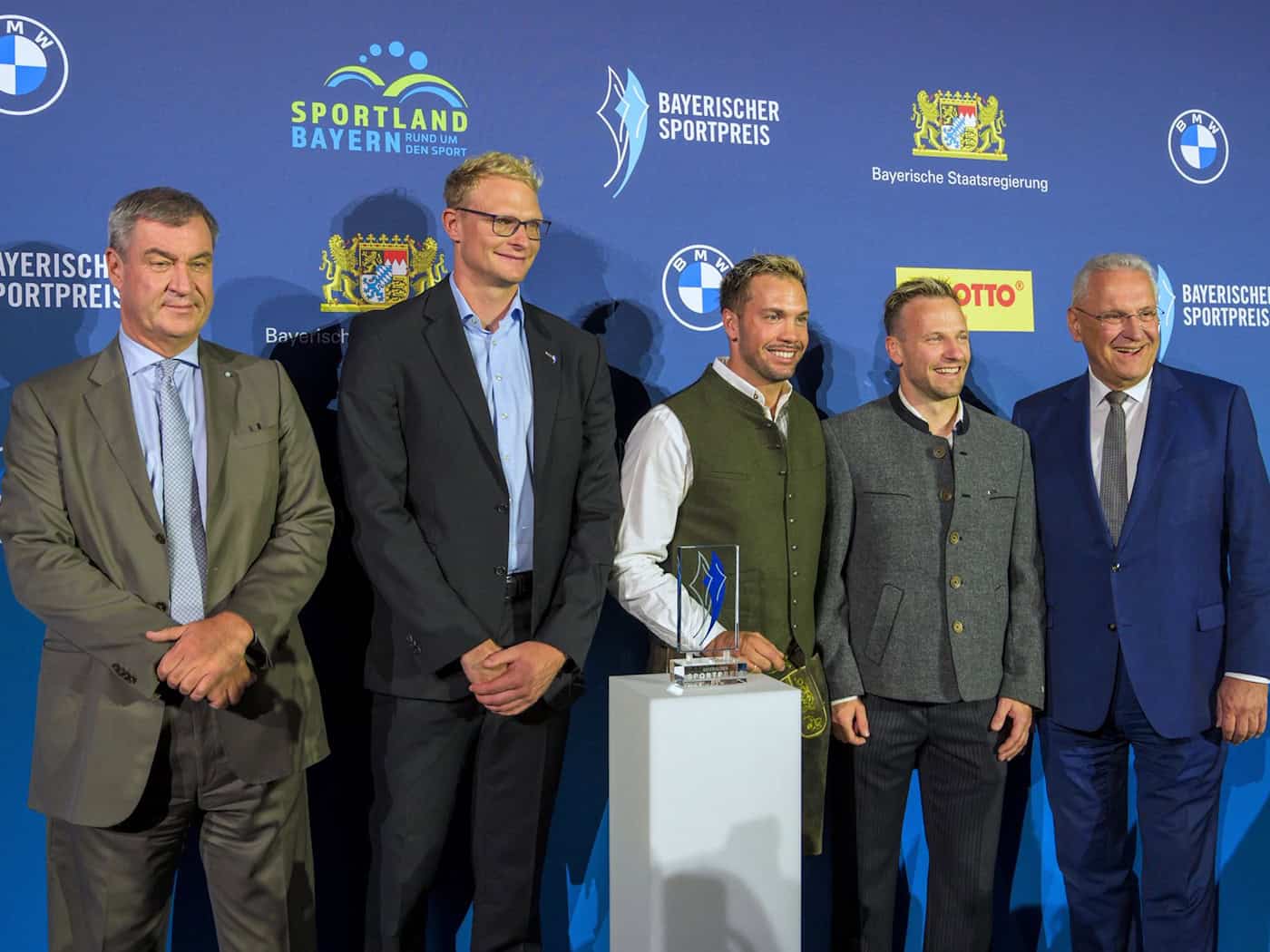 Söder ehrt Kompany beim Bayerischen Sportpreis: FC Bayern steht für Toleranz
