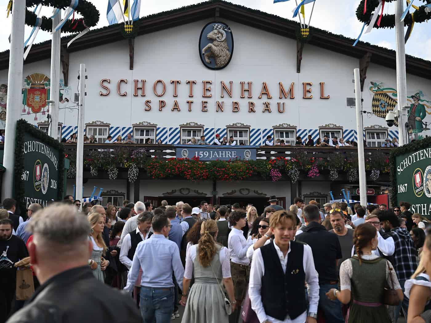 Gericht will im Millionenstreit um Wiesn-Zelte entscheiden