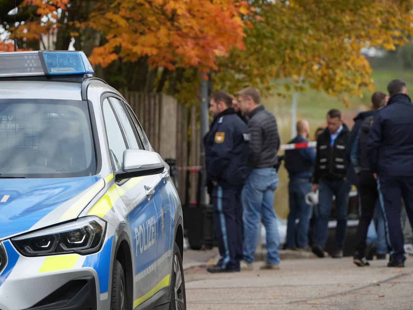 Mann an Haustür erschossen - Täter noch unbekannt