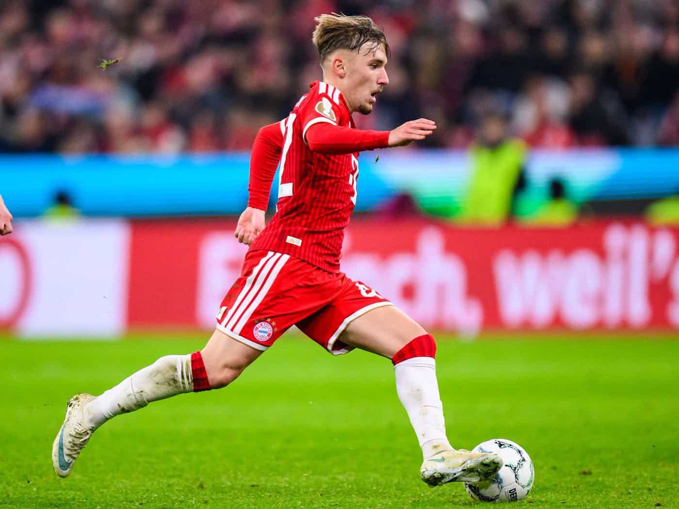 Matthäus teilt Hoeneß' Kritik – Bayern-Jungstar Karl soll sich auf Fußball konzentrieren