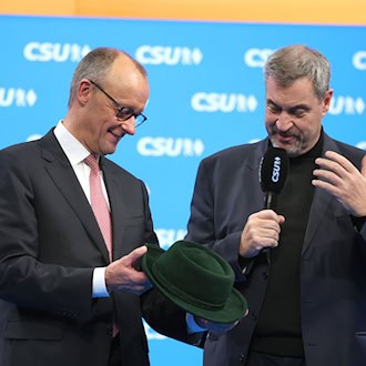 Merz kommt zum CSU-Parteitag nach München