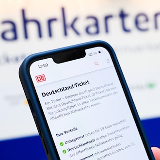 NRW und Hamburg wollen bundesweites digitales Ergänzungsangebot zum Deutschlandticket