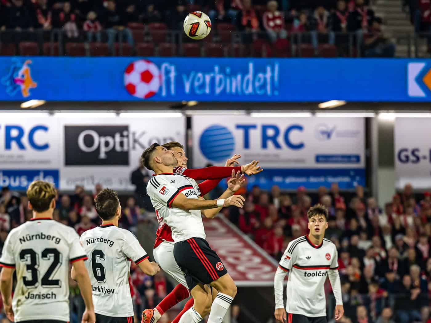 Nürnberg nur Remis in Cottbus - Sorge um Zoma