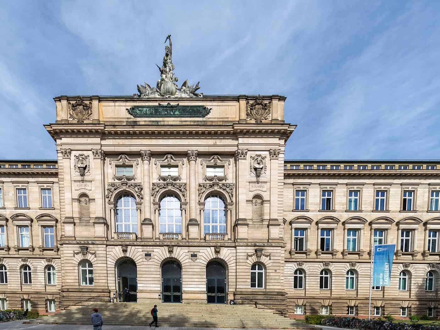 Würzburg: JMU wartet auf Urteil über Exzellenzstatus