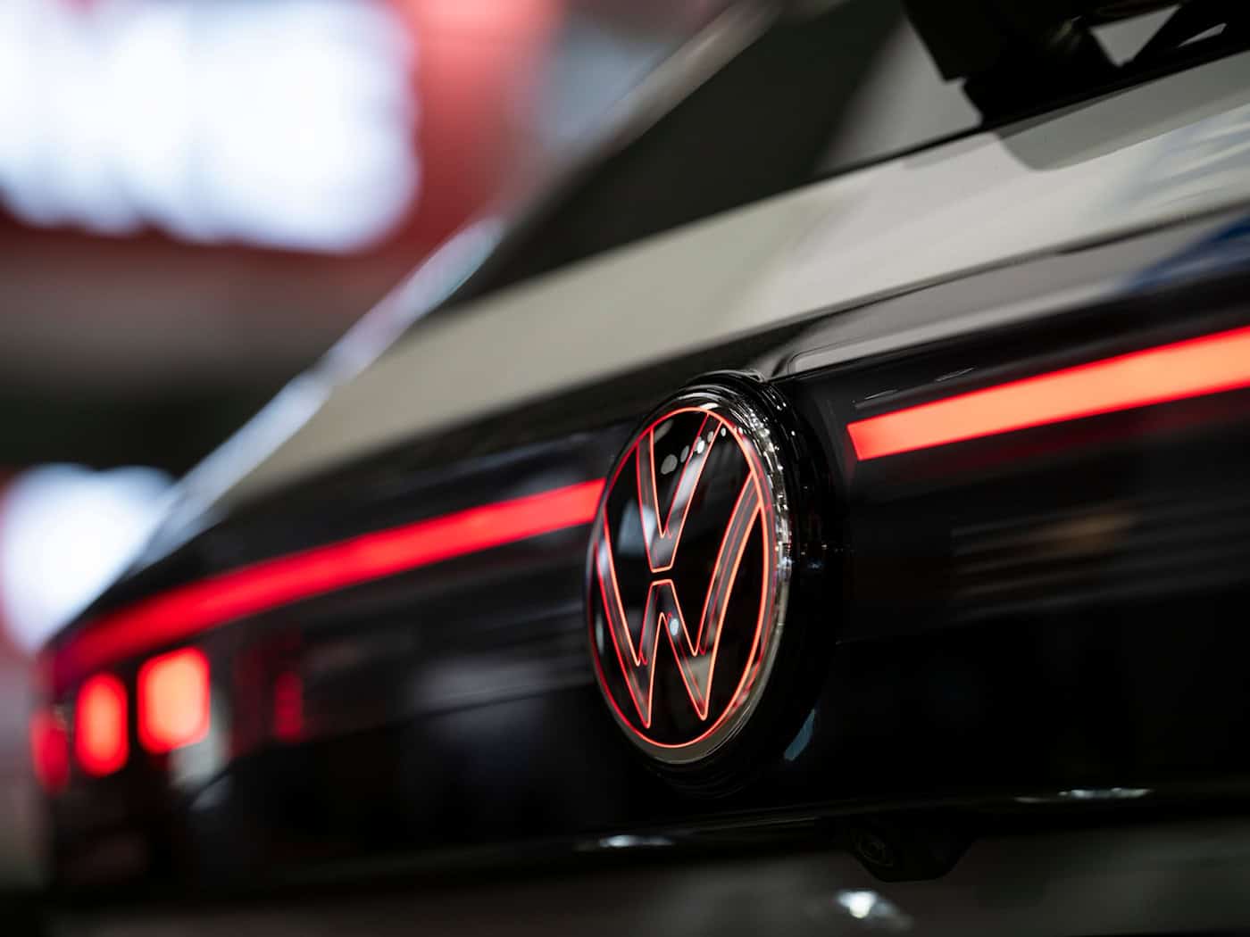 VW stellt Fahrassistenz-Entwicklung in Europa neu auf