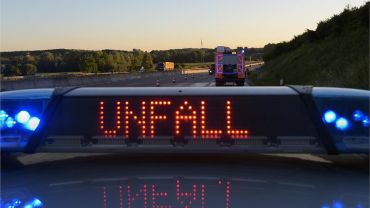 Schwerer Verkehrsunfall: Kradfahrer rast im Vogtland