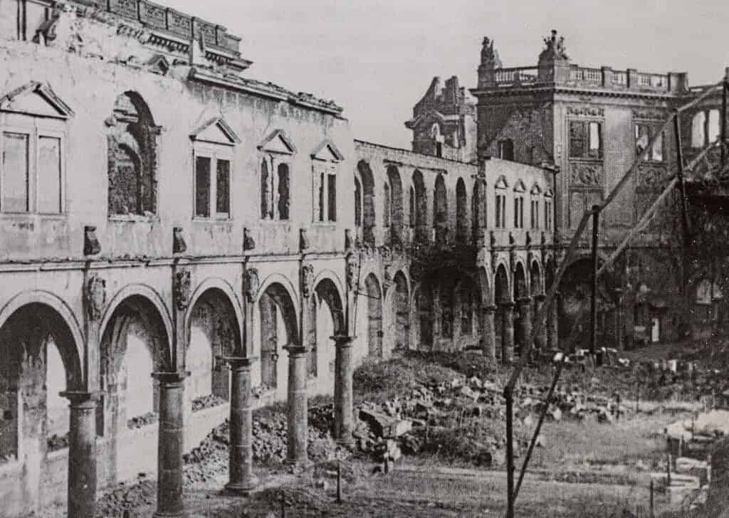 Stallhof 1953 Foto Ernst Hirsch