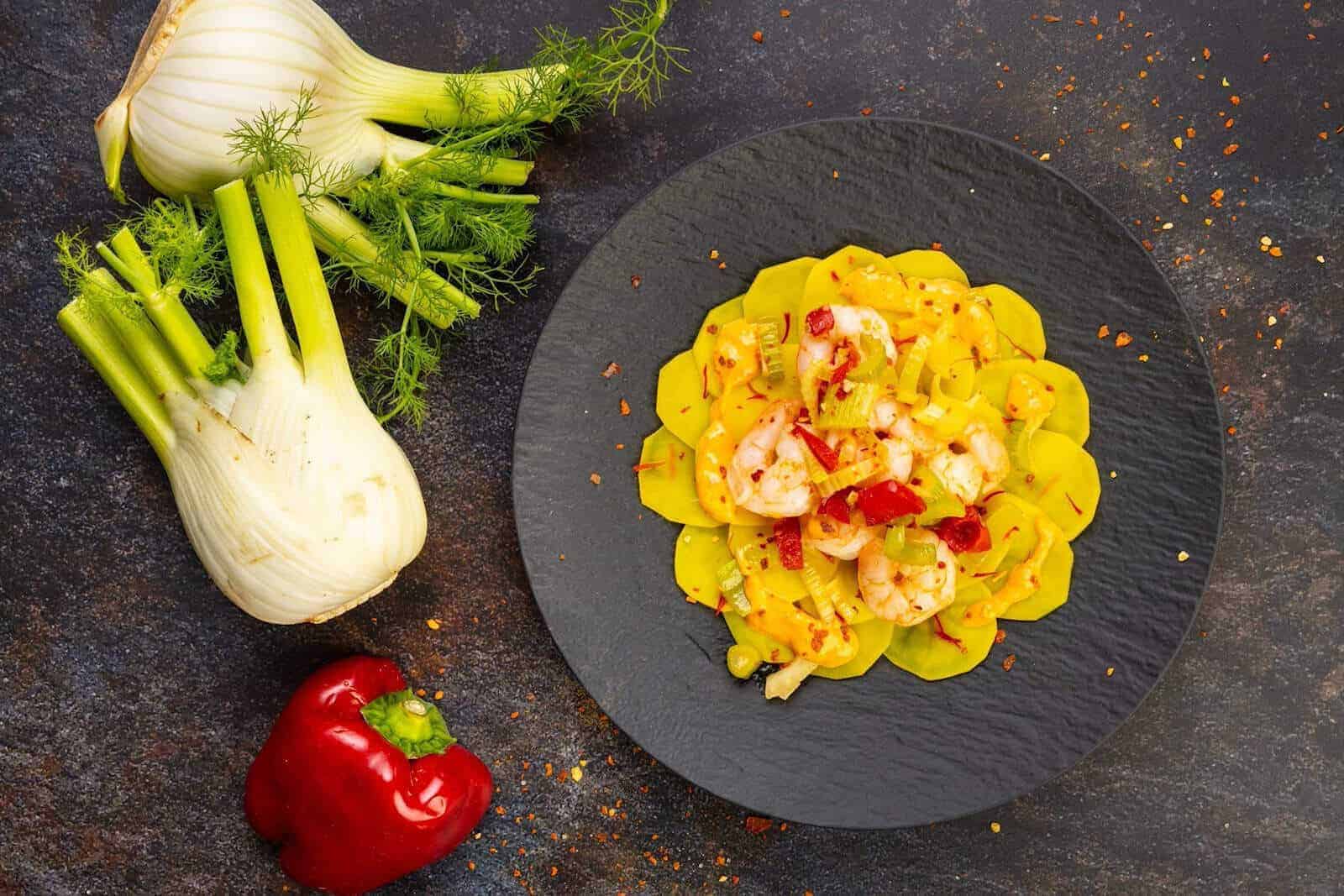 Carpaccio von Kartoffeln mit Garnelen