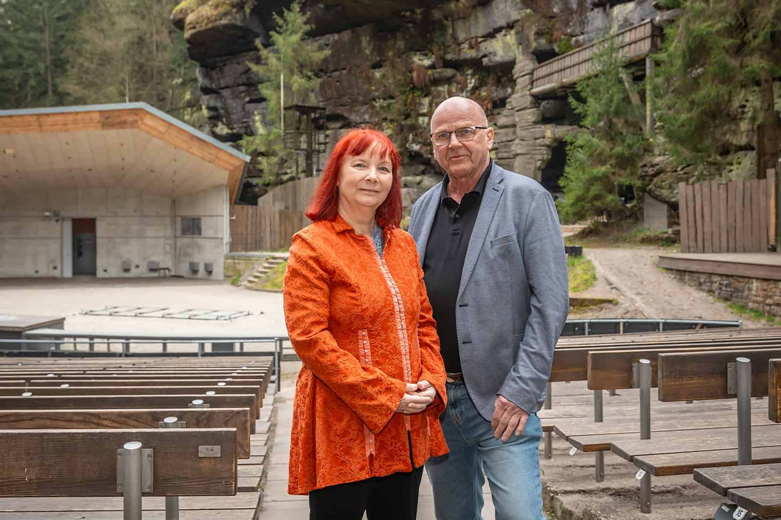 Sabine Ebert dun manuel Schöbel im Open-Air-Theater der Felsenbühne Rathen