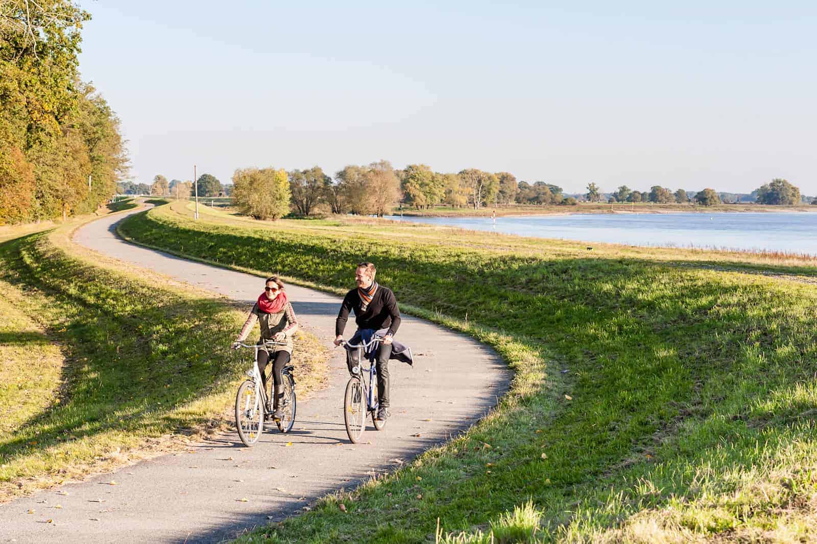 Radeln auf dem Elberadweg (c) Markus Tiemann