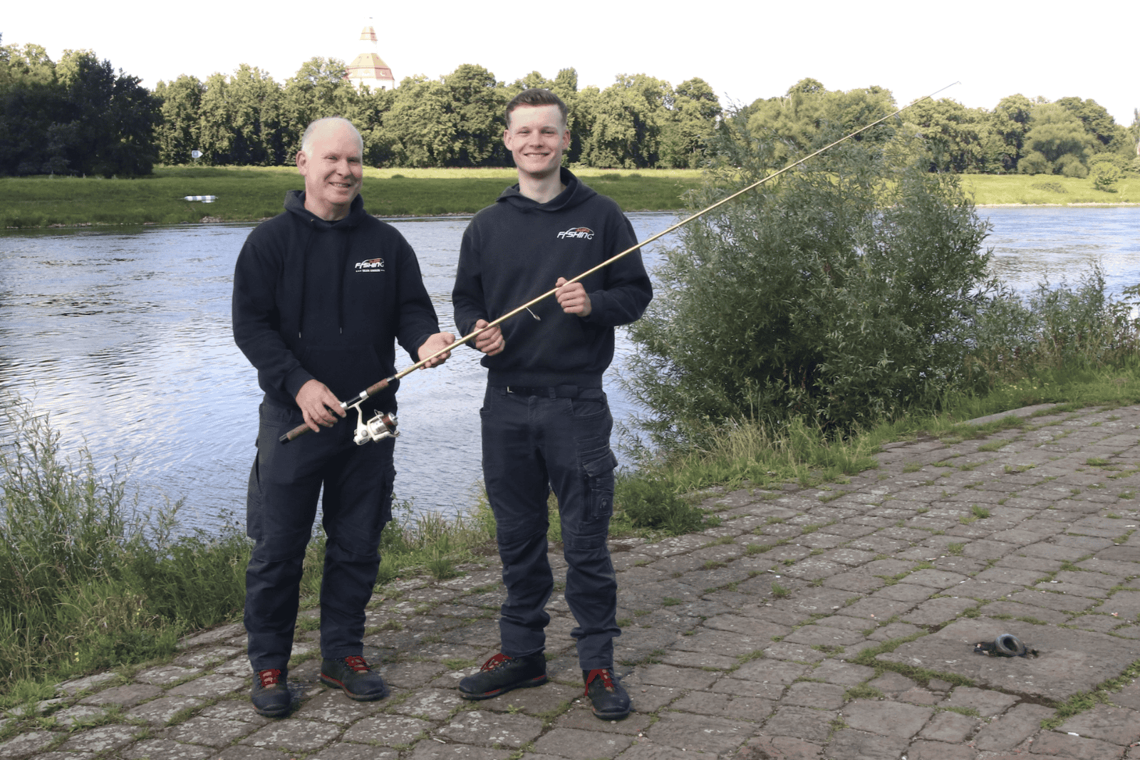 Kay und Ben Aubrecht wollen mit Ihnen die Leidenschaft fürs Angeln teilen. Foto: Sabine Mutschke