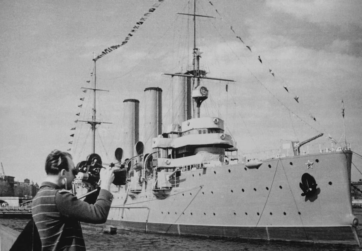 Mit der Kamera in Leningrad, 1959. Foto: Heinz Woost
