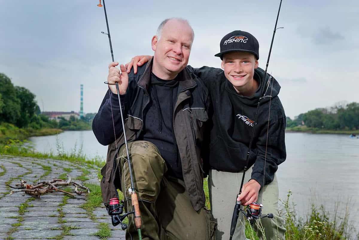 2020: Vater Kay Aubrecht und sein Son Ben. Foto: PR 2020: Vater Kay Aubrecht und sein Son Ben. Foto: PR