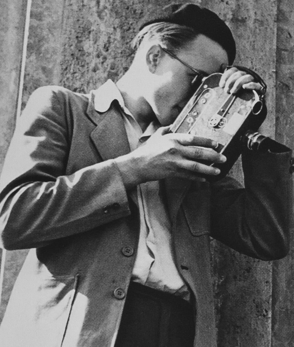 Mit der "Movikon" bei Filmarbeiten im Zwinger, um 1952.