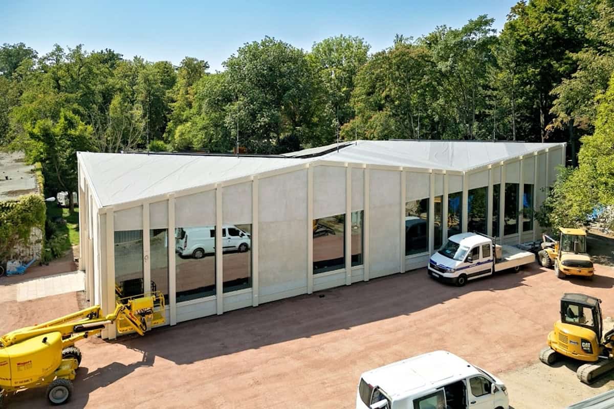 Das Skulpturendepot. Auf der Nordseite befindet sich das "Schau"-Fenster. Foto: SIB Das Skulpturendepot. Auf der Nordseite befindet sich das "Schau"-Fenster. Foto: SIB