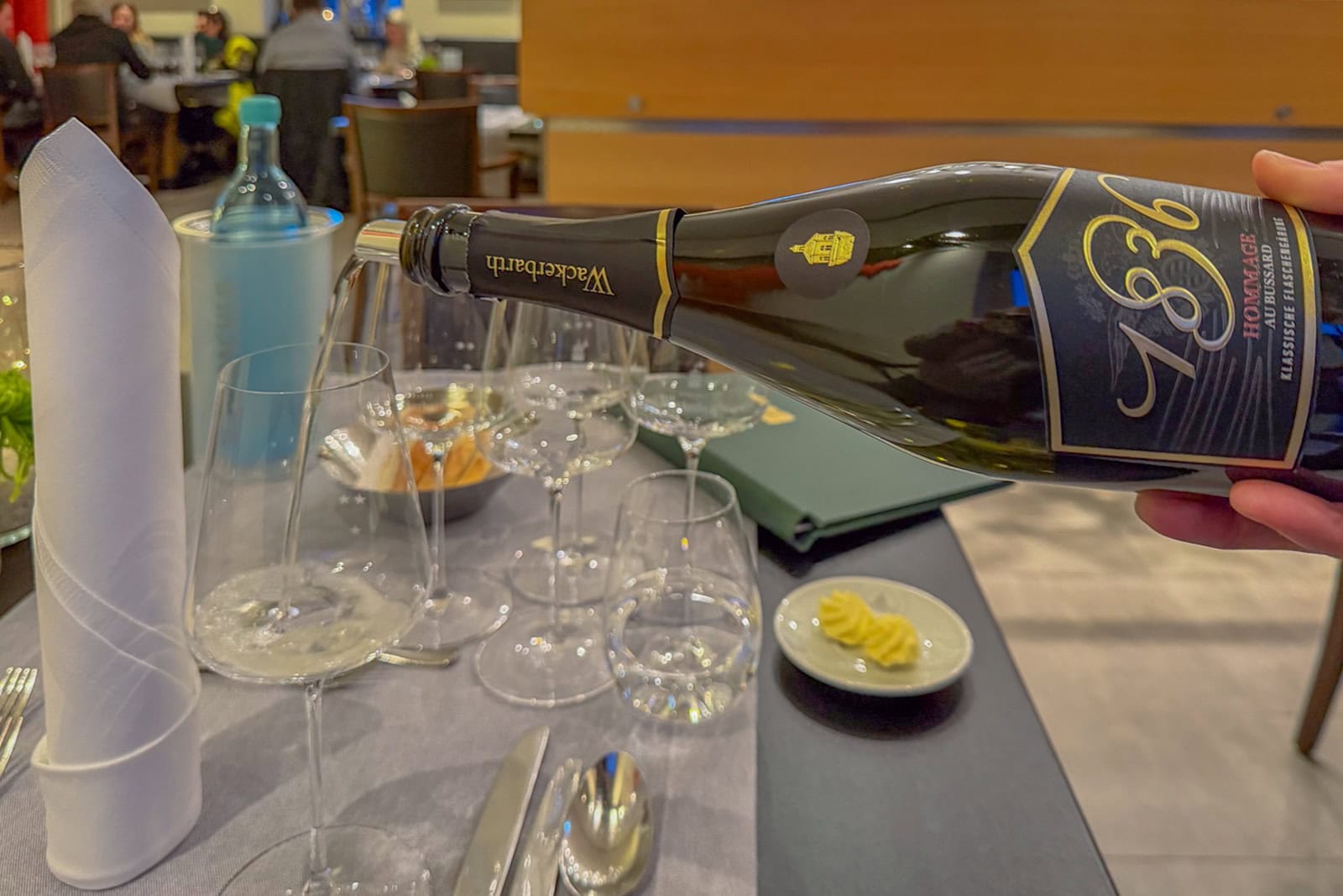 Der Wackerbarth-Sekt "1836" erinnert an die lange Sekttradition in Sachsen. Foto: Ulrich van Stipriaan