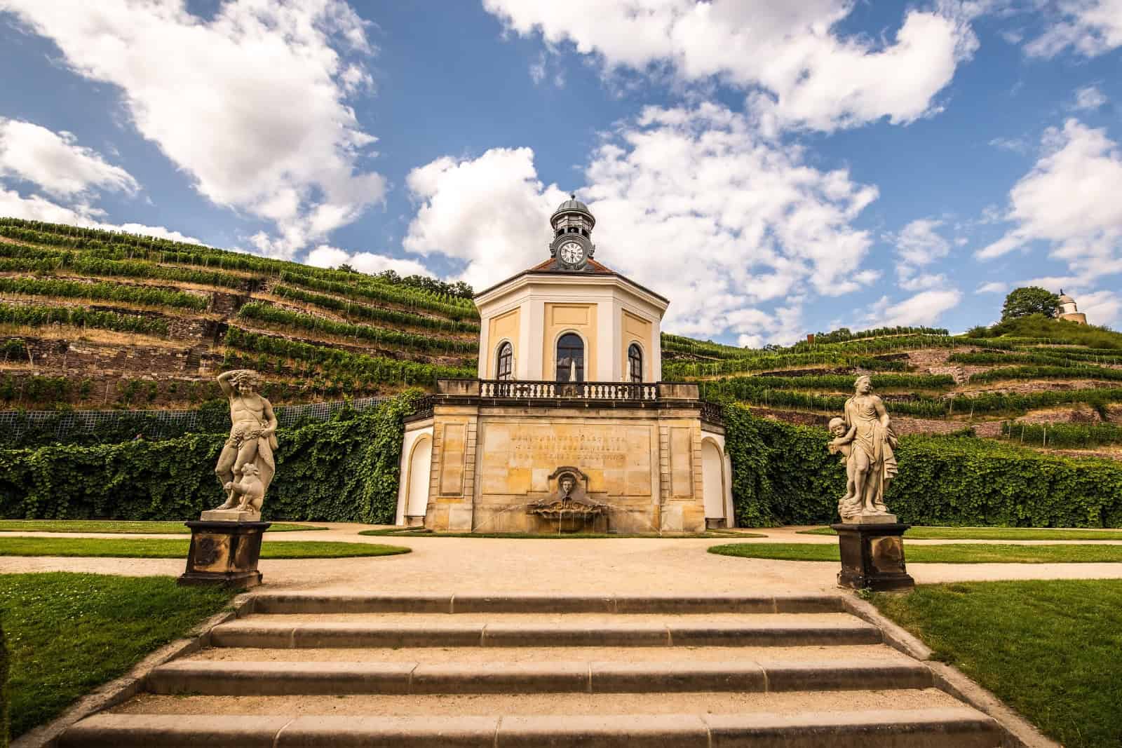 Auf Schloss Wackerbarth beginnt der Sektfrühling. Foto: Martin Förster (DML-BY)