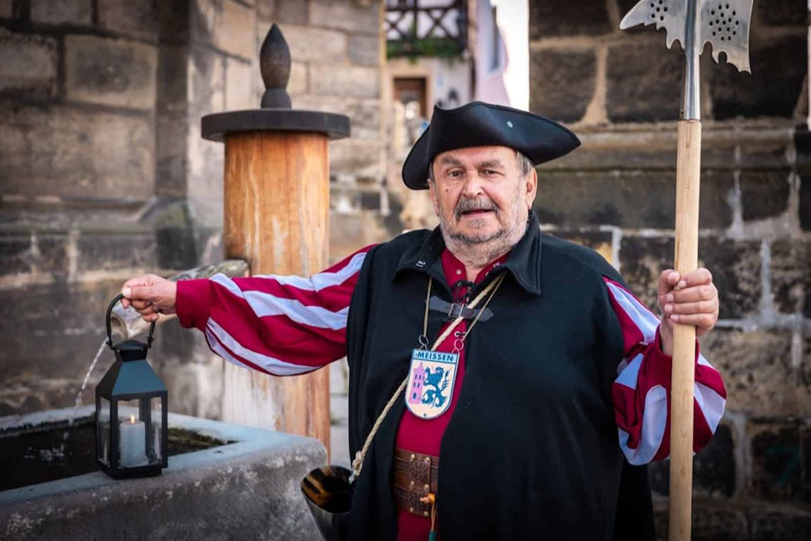 Die Nachtwächter-Stadtführungen durch Meißen starten in diesem Jahr schon im März. Foto: Philipp Herfort