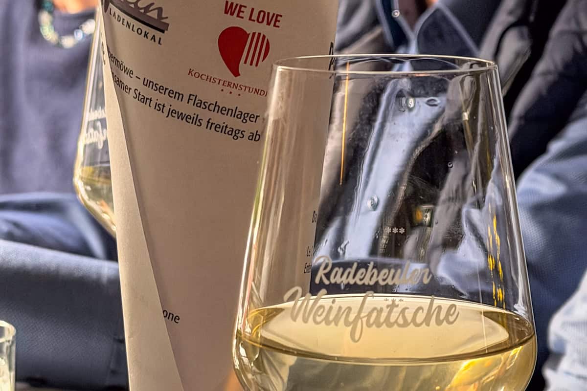 Der Weißburgunder aus zwei Jahrgängen. Foto: Ulrich van Stipriaan