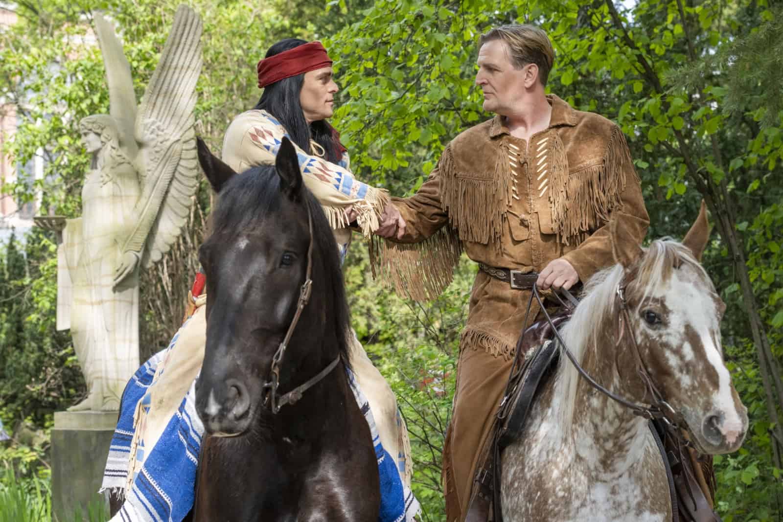 Unter Blutsbrüdern abgemacht: Bei den Karl-May-Festtagen gibt es einen Rabatt im Vorverkauf. Foto: Millauer
