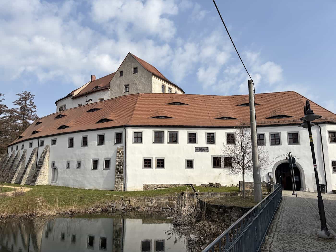 Schloss Klippenstein liefert die Kulisse für das 1. Radeberger Sommertheater. Foto: meeco Communication Services