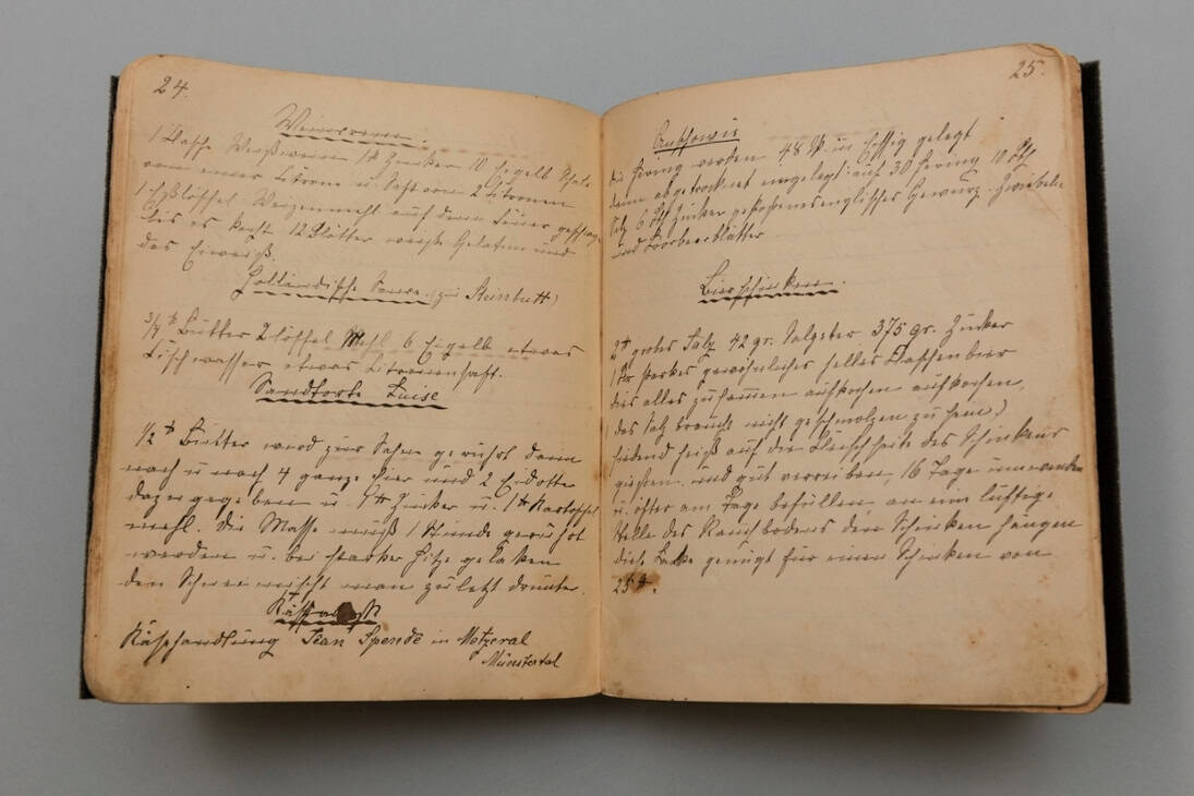 Das handschriftliche Rezeptbuch von Großmutter Olga. Foto: SLUB