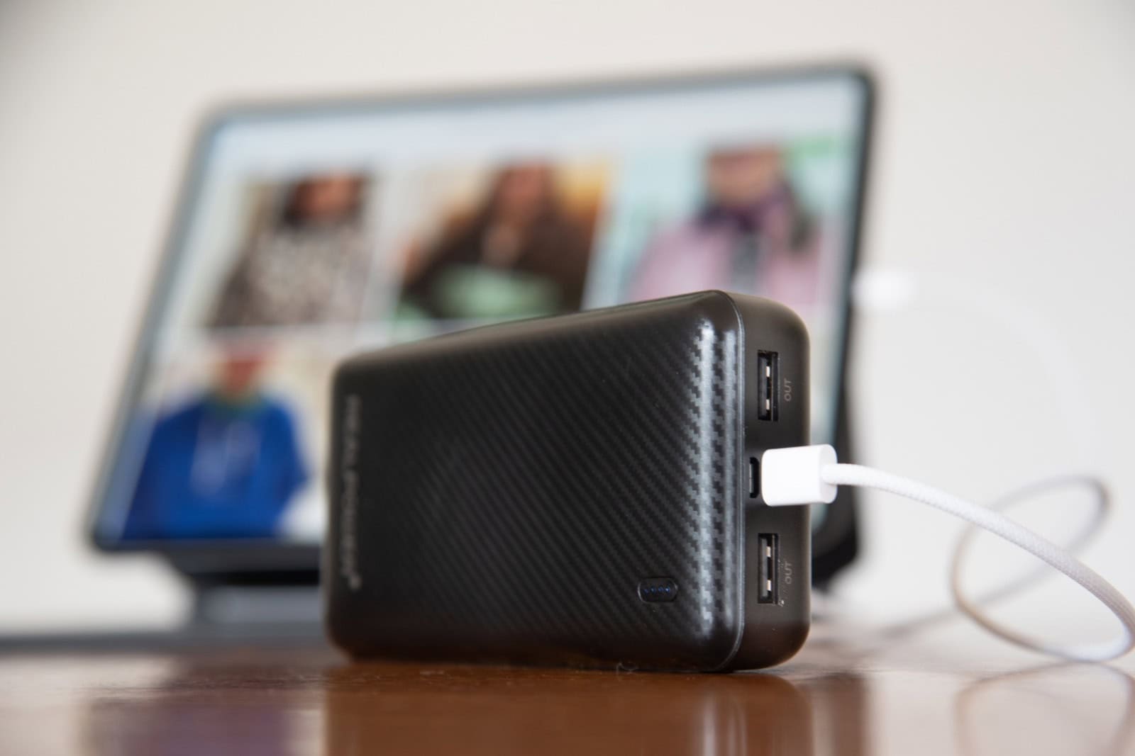 Der TÜV Süd weiß, worauf Sie beim Kauf einer Powerbank achten sollten. Foto: TÜV Süd