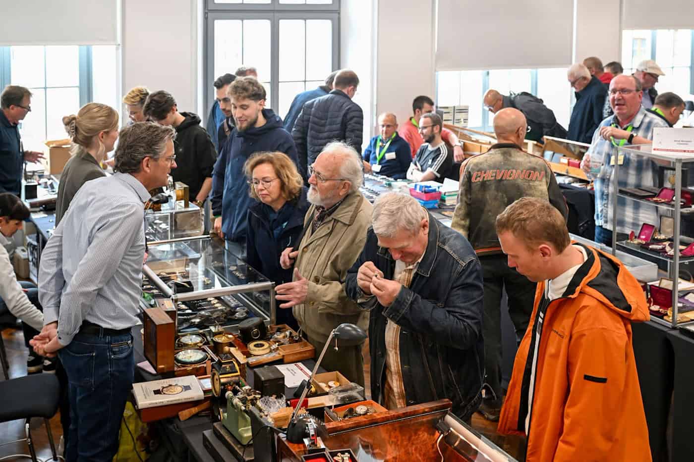 Die Antik-Uhrenbörse im Deutschen Uhrenmuseum Glashütte erfreut sich großer Beliebtheit.Foto: PR/Holm Helis