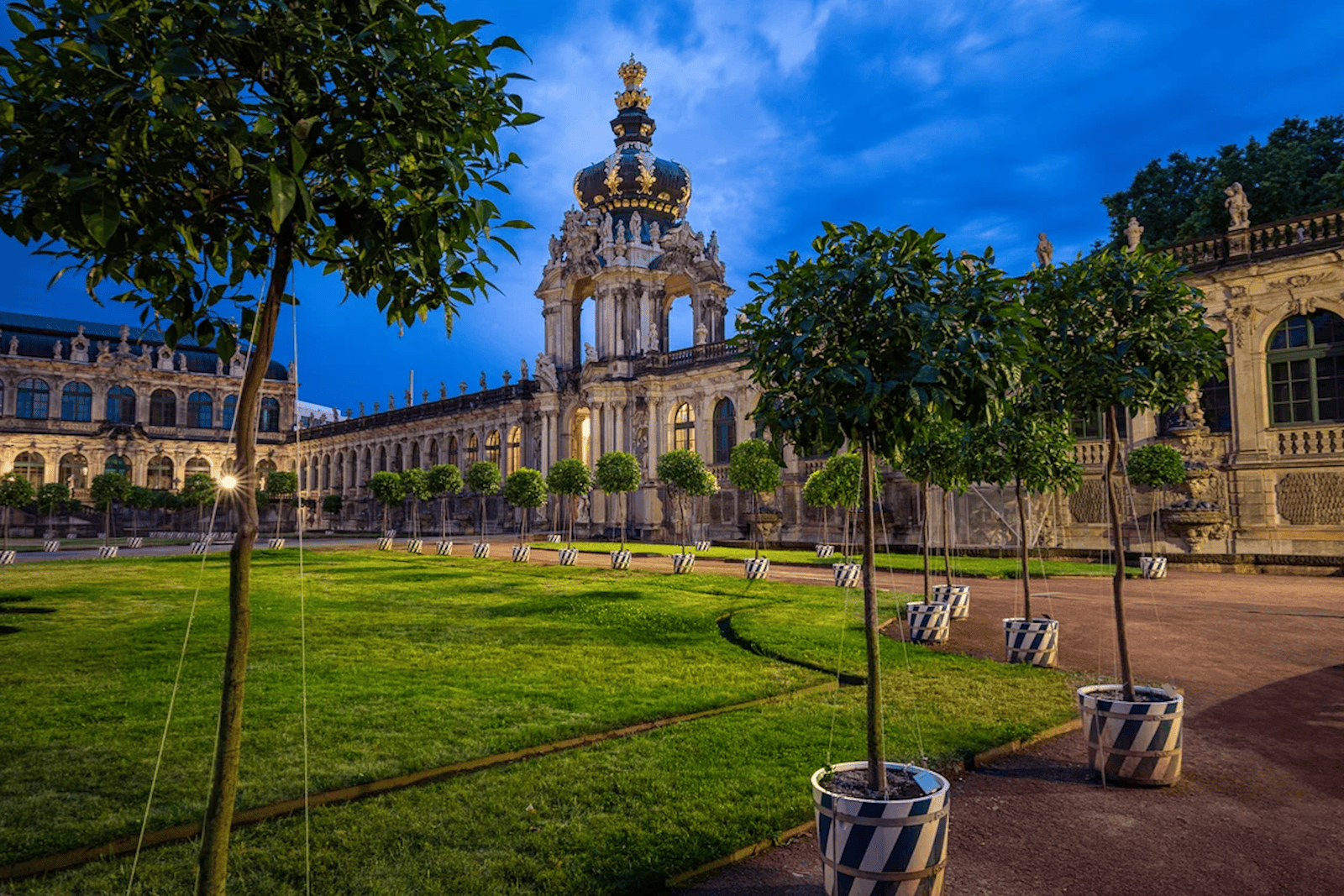 Mit den Orangenbäumen im Zwinger lebt eine Tradition auf, die einst August der Starke begründete.  Foto: Schlösserland Sachsen/Sebastian Rose 