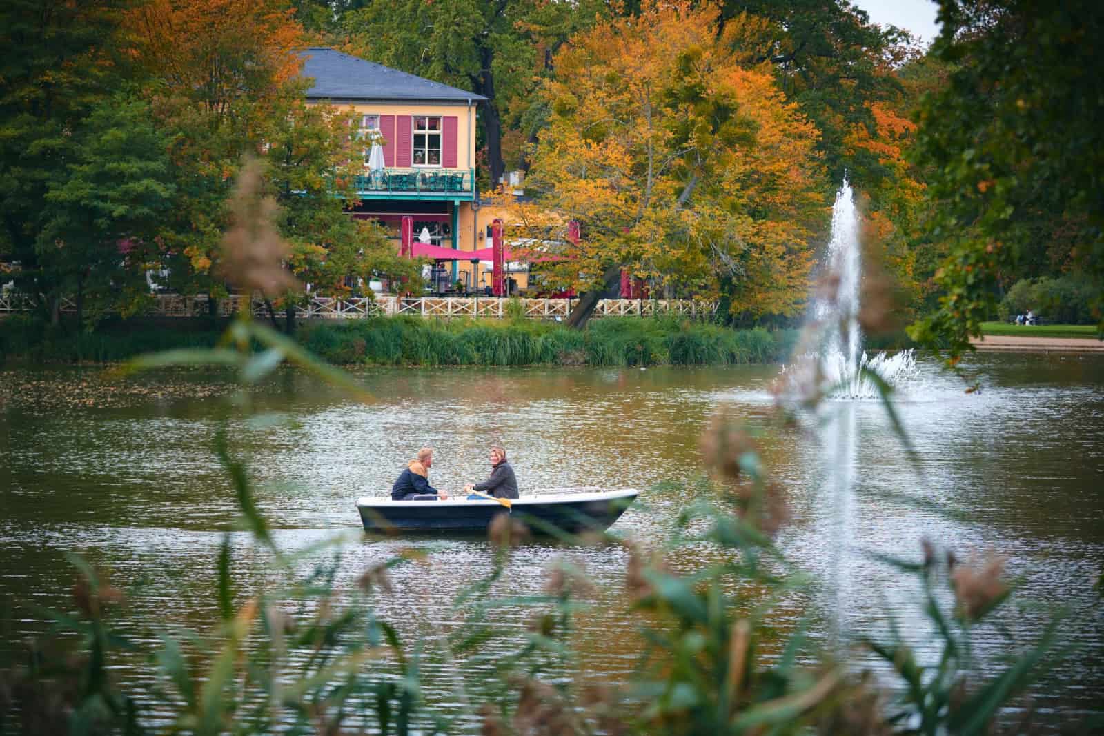 Das Dresdner Carolaschlößchen im Großen Garten lädt an einen Mischtisch ein. Foto: Foto Koch