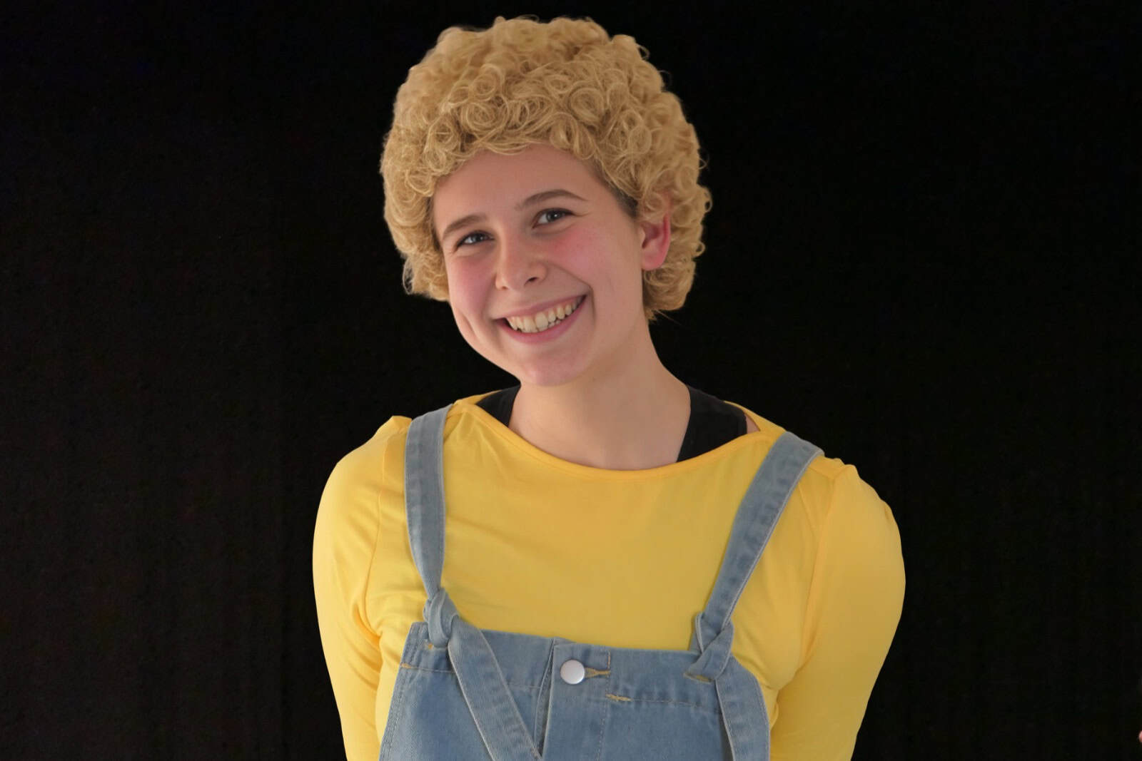 Die Schülerin Emma Seefeld, hier noch im Probenkostüm, spielt den kleinen Prinzen. Foto: HO-Theater