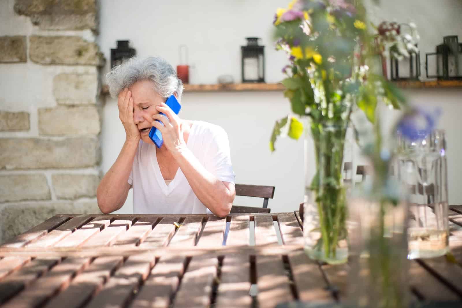 Die Verbraucherzentrale warnt: Lassen Sie sich am Telefon zu keinem Vertragsabschluss überreden. Foto: Pixels/Kampus